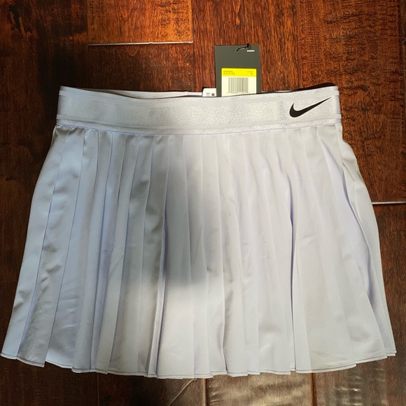 Nike Court Victory lilac size small - Picture 2 of 2